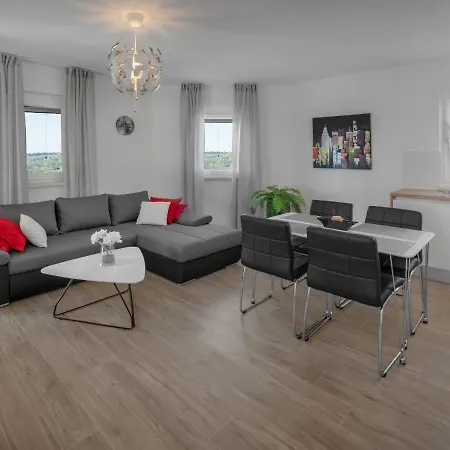 Apartman Lucia-2 By Interhome Kmeti