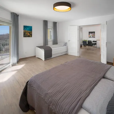 Appartement Lucia-2 By Interhome *