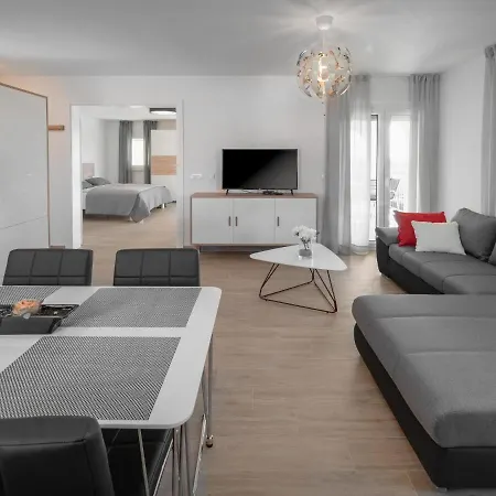 Lucia-2 By Interhome Apartman *